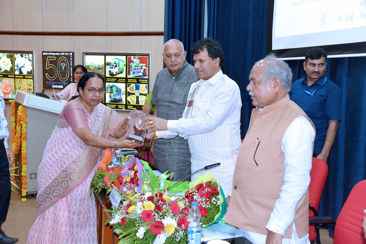 Honourable Union Minister for Agriculture and Farmers Welfare Shri. Narendra Singh Tomar ji visited ICAR-IIHR